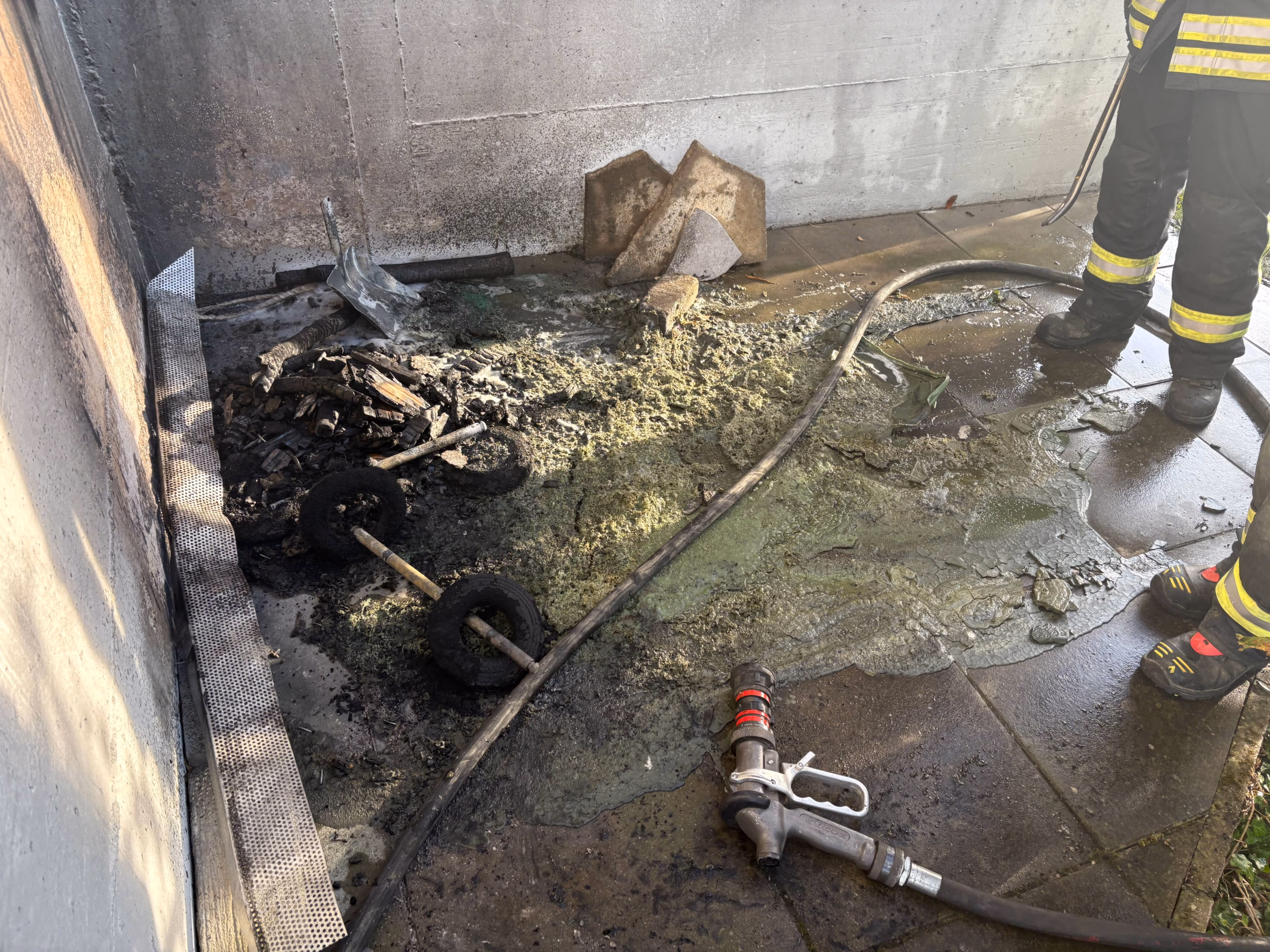 Feuer in Steckborn: Grüngutcontainer komplett zerstört!