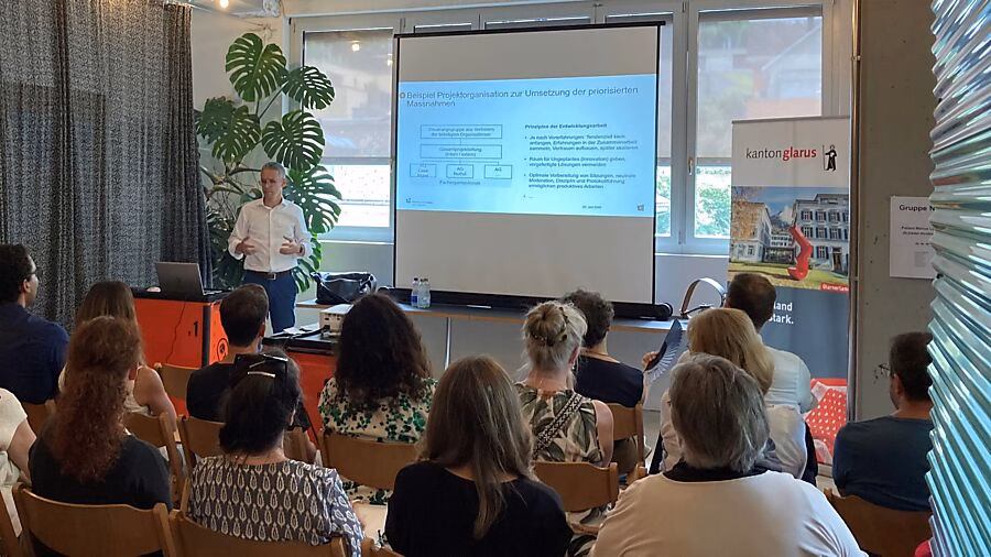 Glarner Gesundheitsregion: Startschuss für bessere Versorgung!