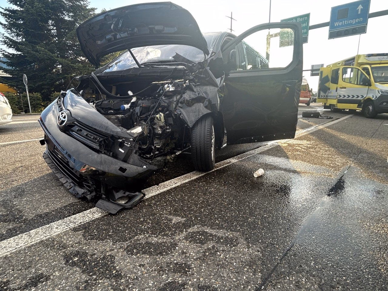 Schock-Unfall in Würenlos: 11 Verletzte nach Rotlichtmissachtung!