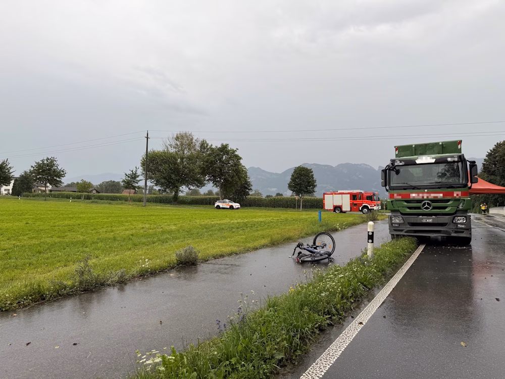 Tödlicher Unfall in Diepoldsau: E-Bike-Fahrer 82 Jahre alt!