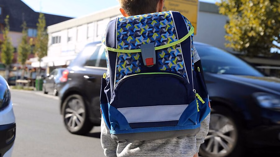 Achtung, Schulanfang! So schützen Sie Ihre Kinder auf dem Schulweg!