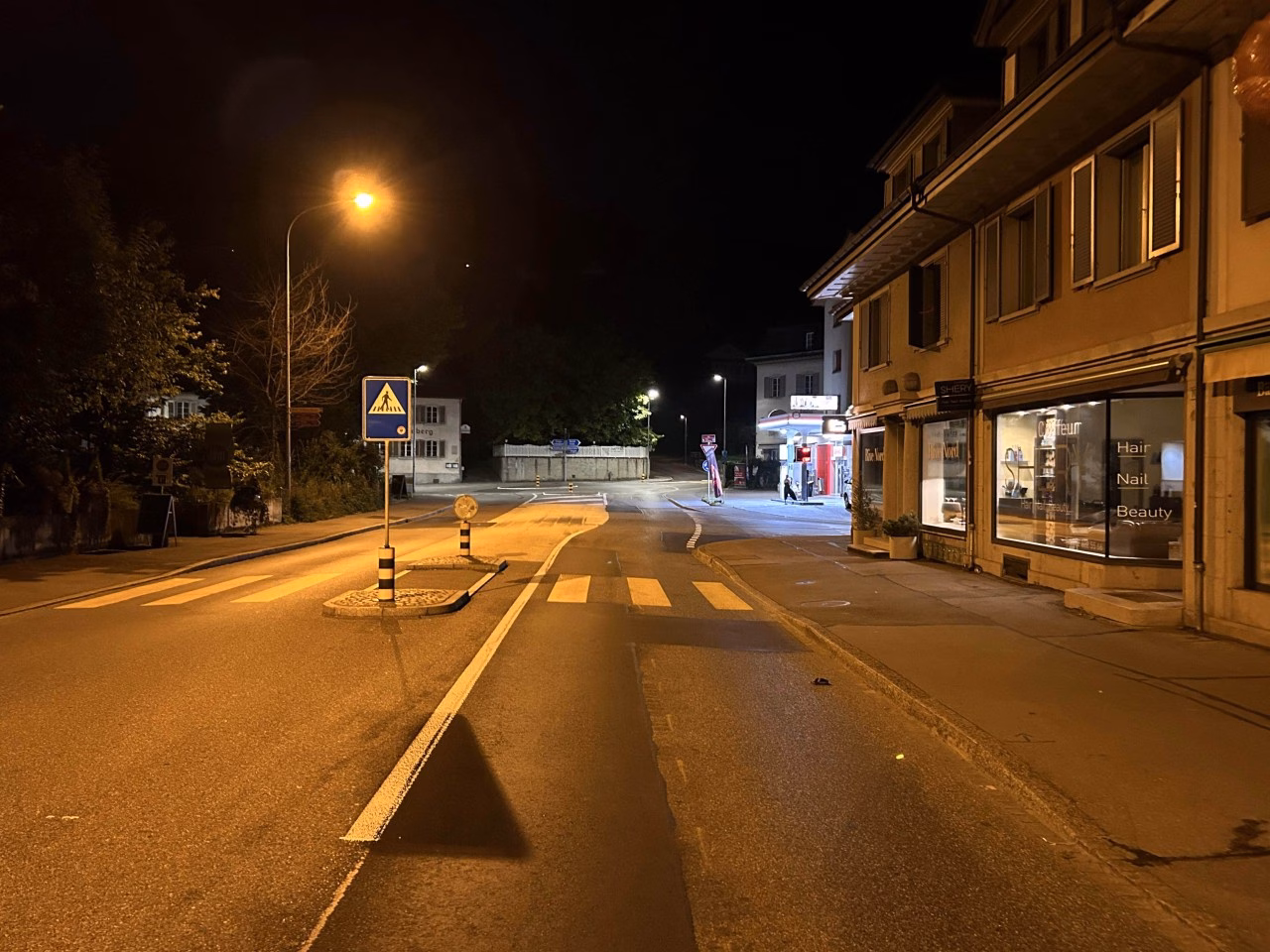 Alkoholisierter Fahrer flüchtet nach Unfall: Polizei in Aktion!