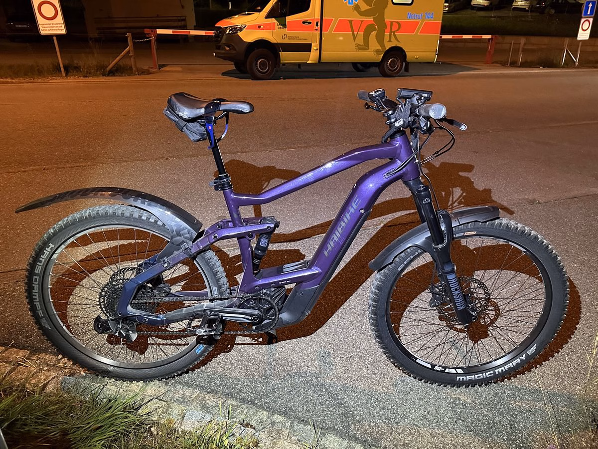 E-Bike-Unfall in Herisau: 63-Jähriger bei Sturz verletzt!