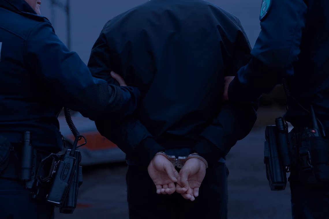 Gewalt am Bahnhof Rapperswil: Polizisten bedroht und beschimpft!