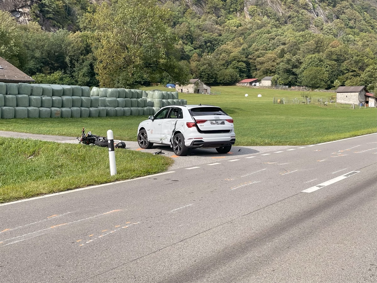 Motorradfahrer schwer verletzt: Kollision auf Kantonsstrasse in San Vittore