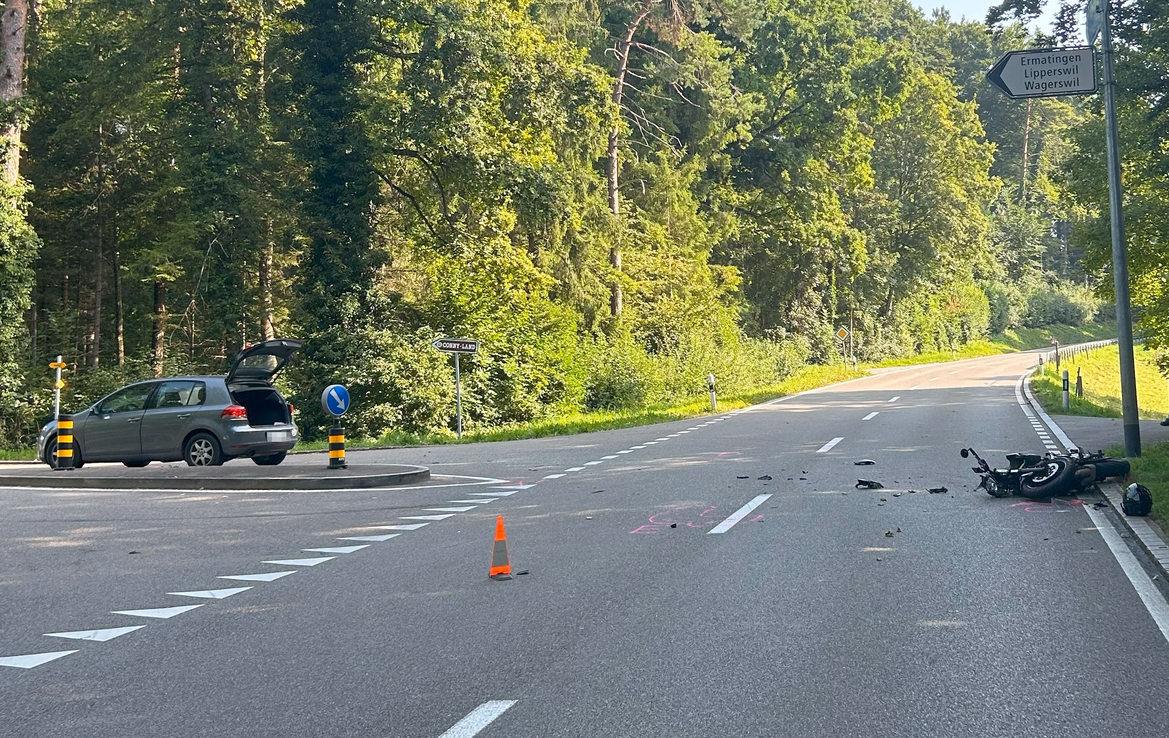 Motorradfahrerinn beim Unfall in Egelshofen schwer verletzt