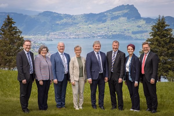 Nidwalden im Wahlfieber: Regierungsrat Res Schmid tritt ab!