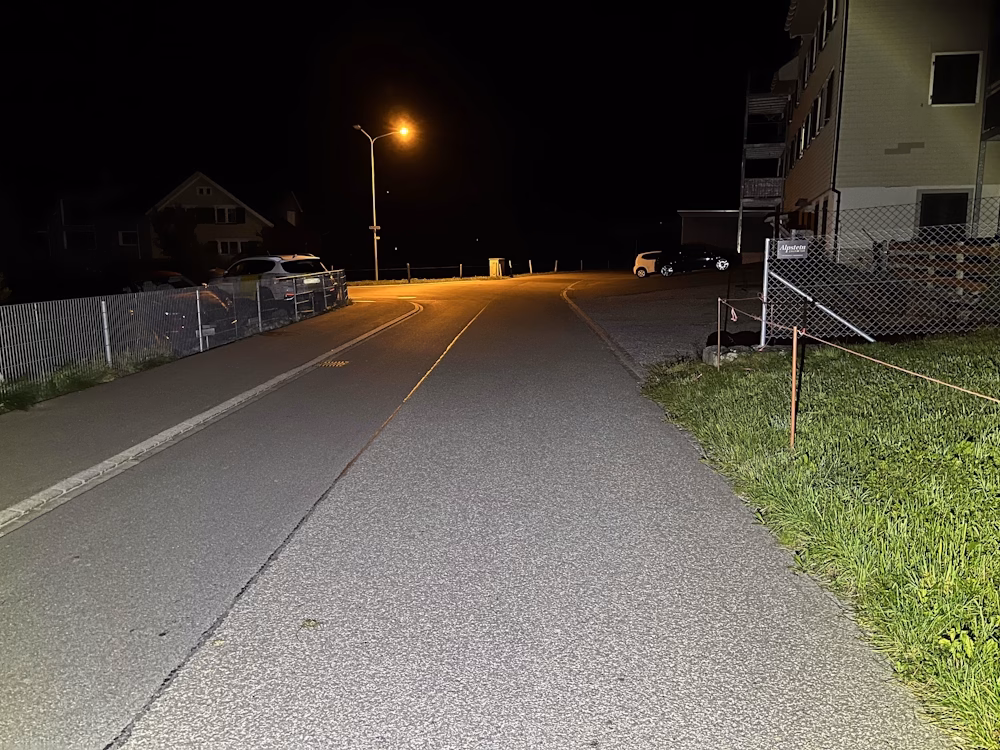 Fussgängerin in Ebnat-Kappel von Rollerfahrer angefahren und verletzt!