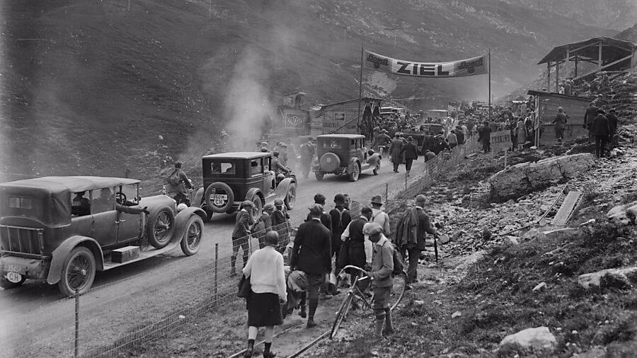 Glarus startet Revolution: Neue Strassenverkehrssteuer für E-Fahrzeuge!
