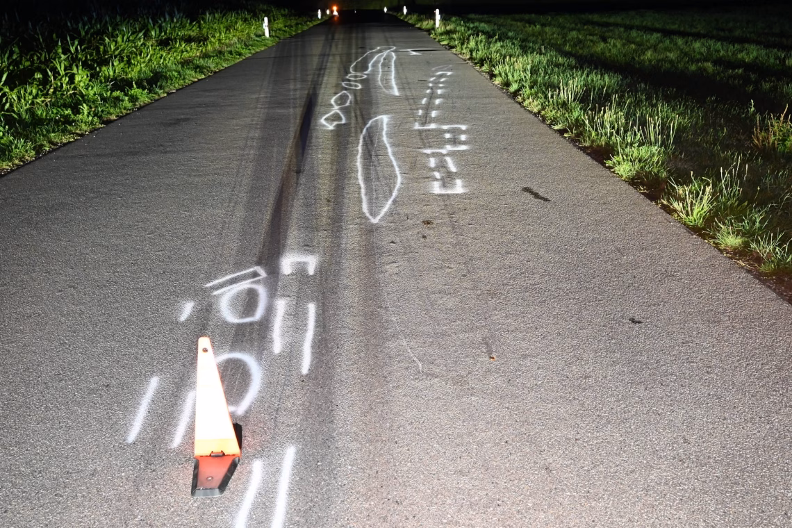 Motorradfahrer kollidiert mit Reh: Leichte Verletzungen nach Unfall!