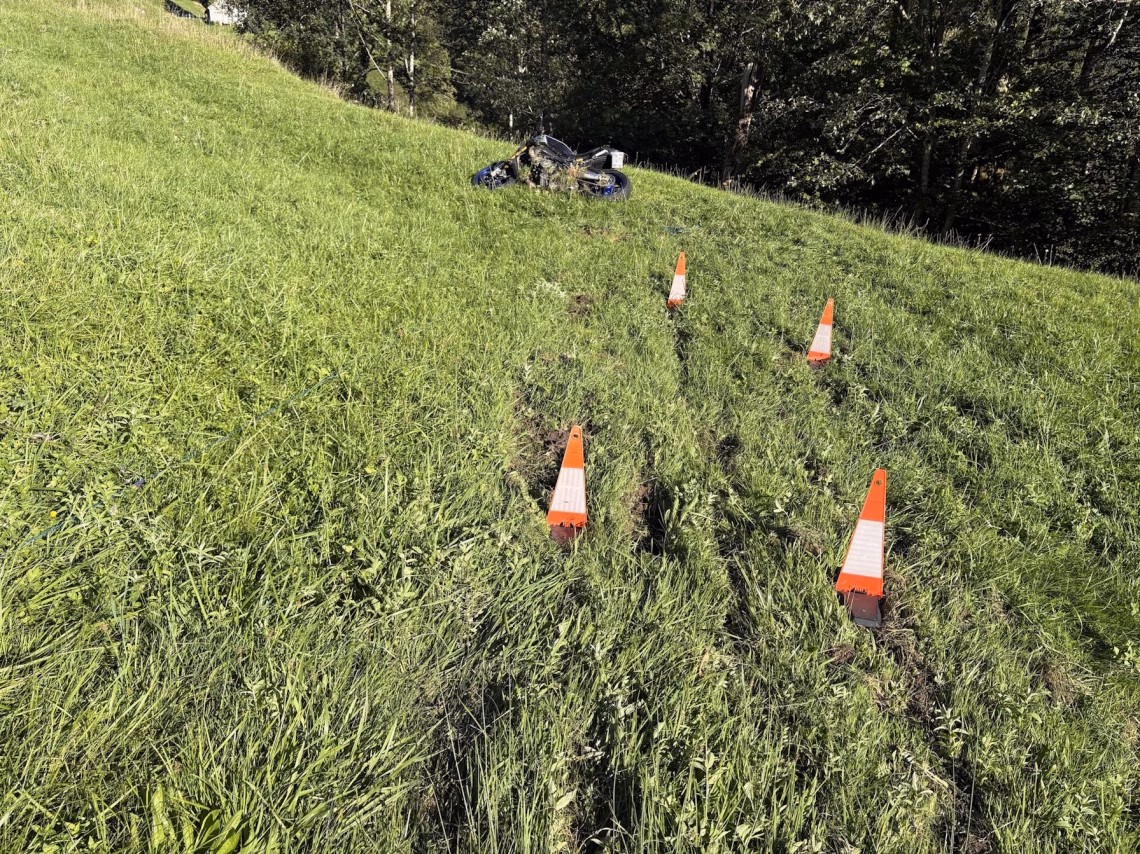 Motorradunfall auf Schwägalp: 24-Jähriger verletzt, Totalschaden!