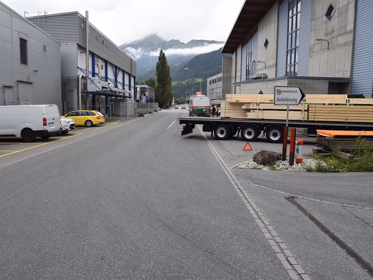Trunkenheitsfahrt in Landquart: Lastwagenfahrer kracht in Auflieger!
