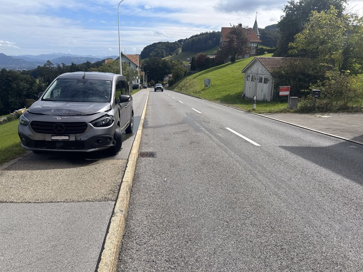 Verkehrsunfall in Wolfhalden: Zwei Autos krachen zusammen!