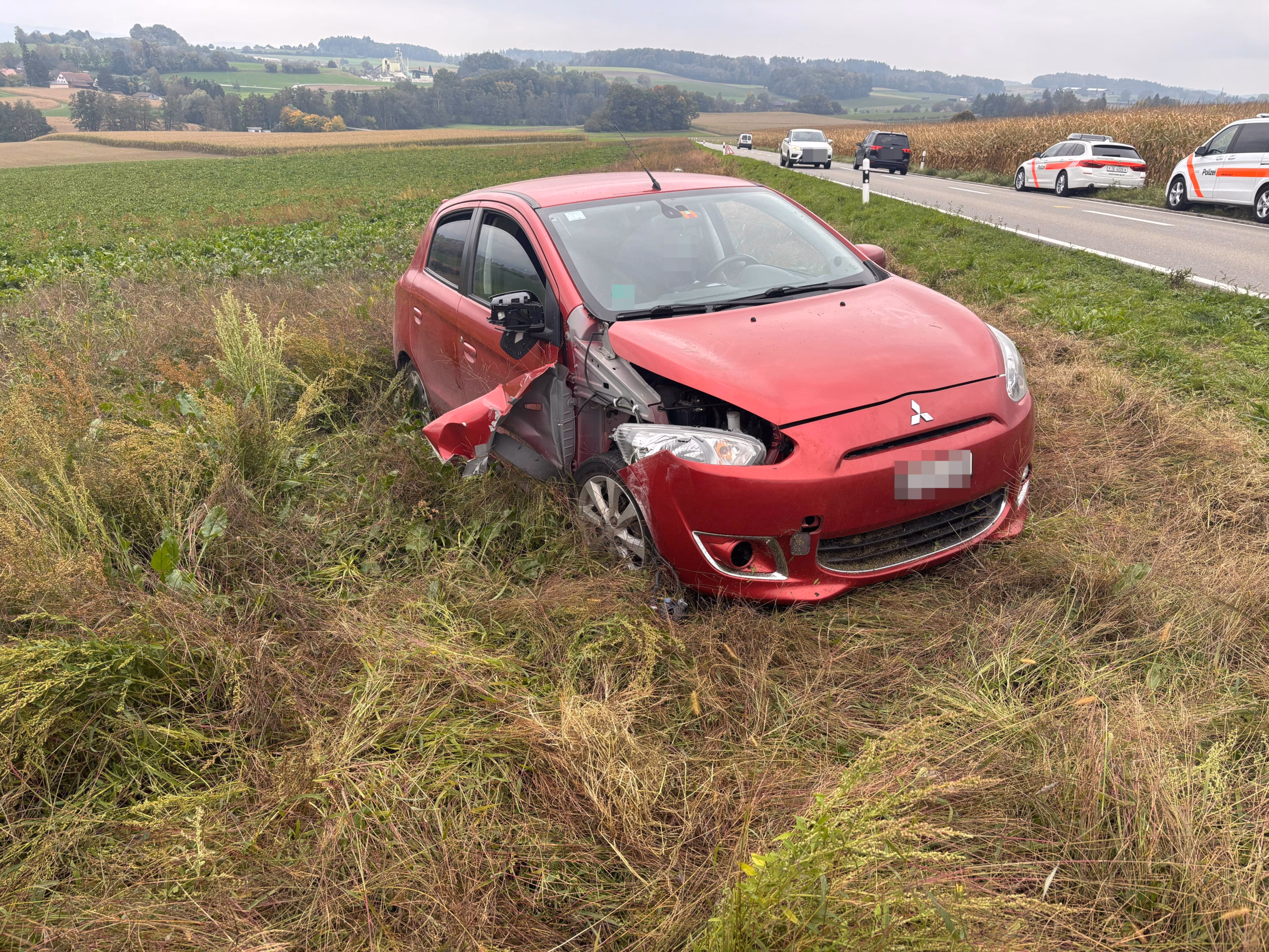 Alkoholisierter Fahrer prallt in Herdern ins Zuckerrübenfeld!