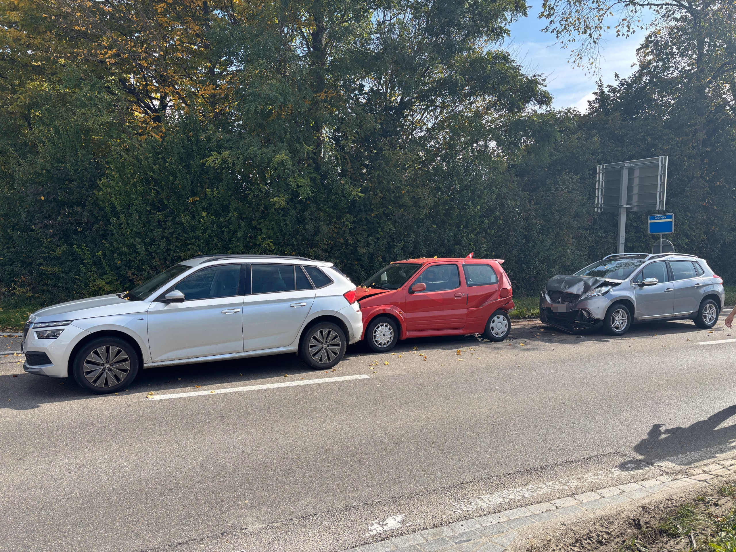Dramatischer Auffahrunfall in Müllheim: Vier Verletzte bei Kollision!
