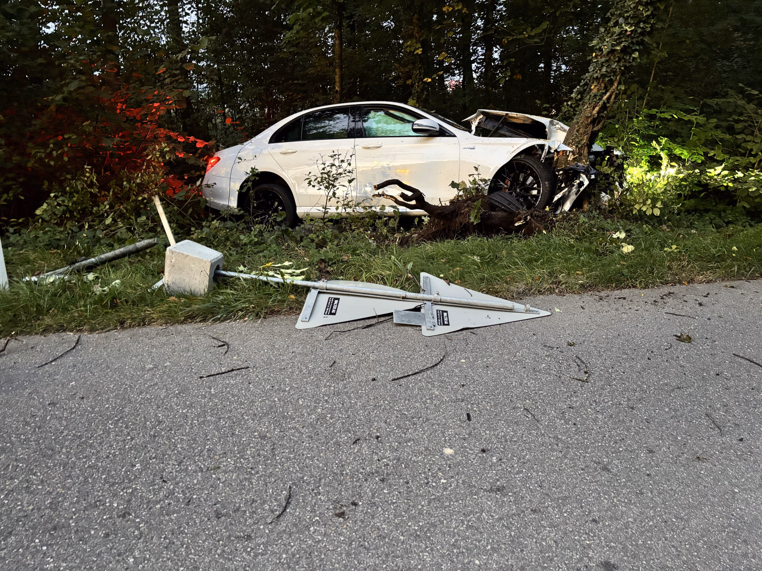 Fahrunfähigkeit führt zu spektakulärem Unfall in Frauenfeld!