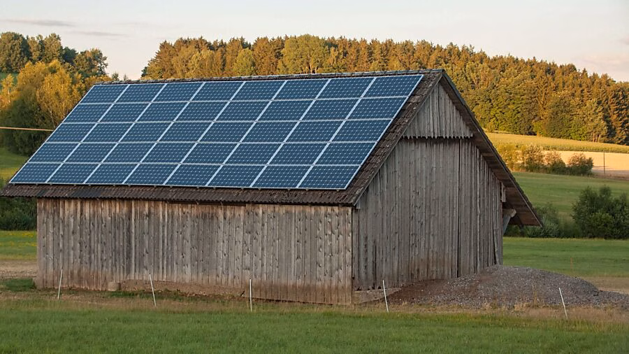 Glarus vereinfacht Baubewilligung für Solaranlagen und Wärmepumpen!