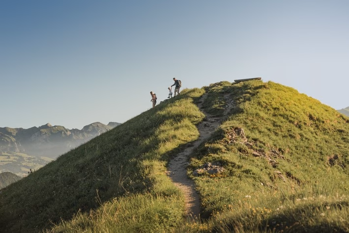 Gstaad begeistert: Rekorde in Sommer- und Herbsttourismus 2025!
