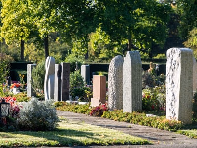 Kunstvolle Grabmalprämierung und Allerheiligenkonzert am Hörnli!