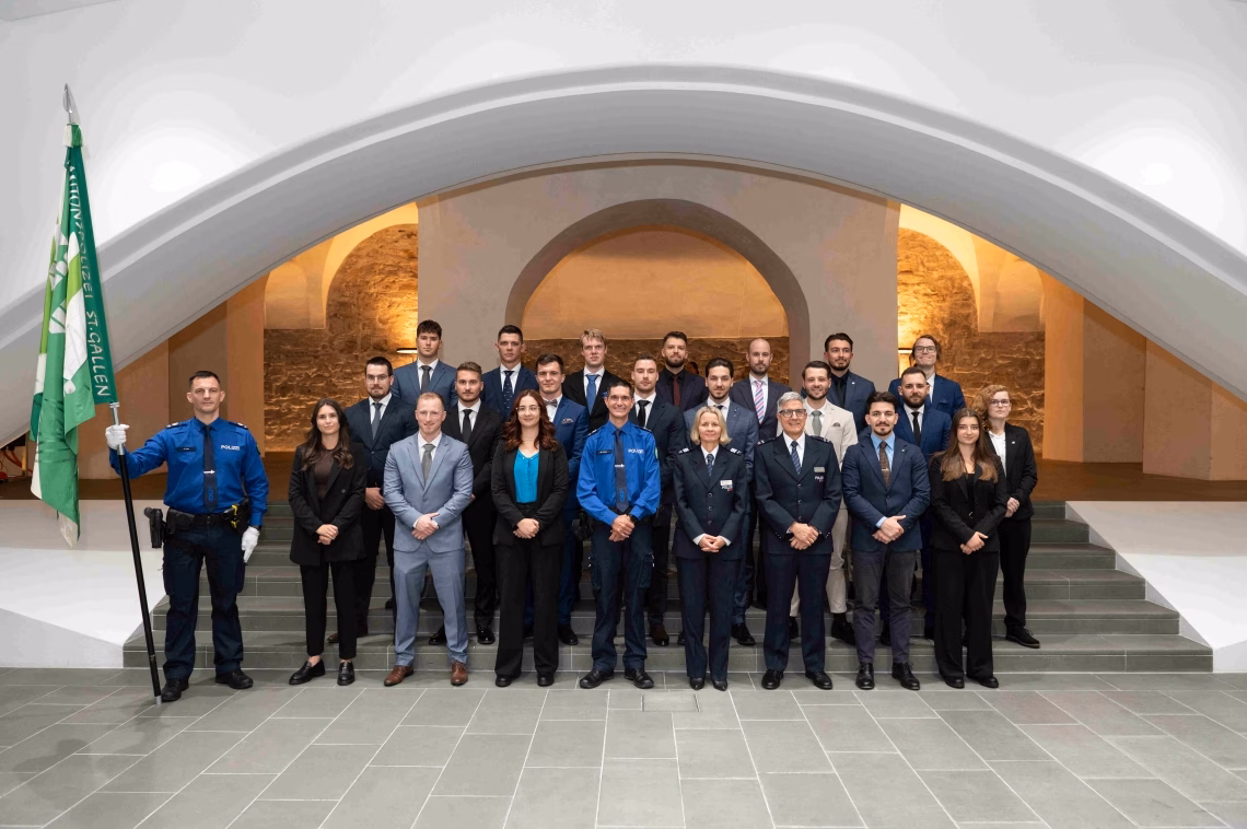 Neuer Nachwuchs für die Kantonspolizei St.Gallen: 20 Aspiranten starten durch!