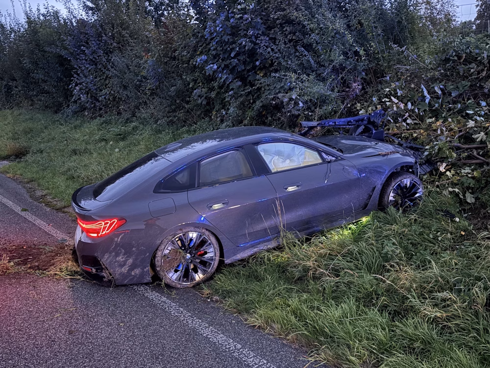 Selbstunfall auf A1: 25-Jähriger verletzt, hoher Sachschaden!