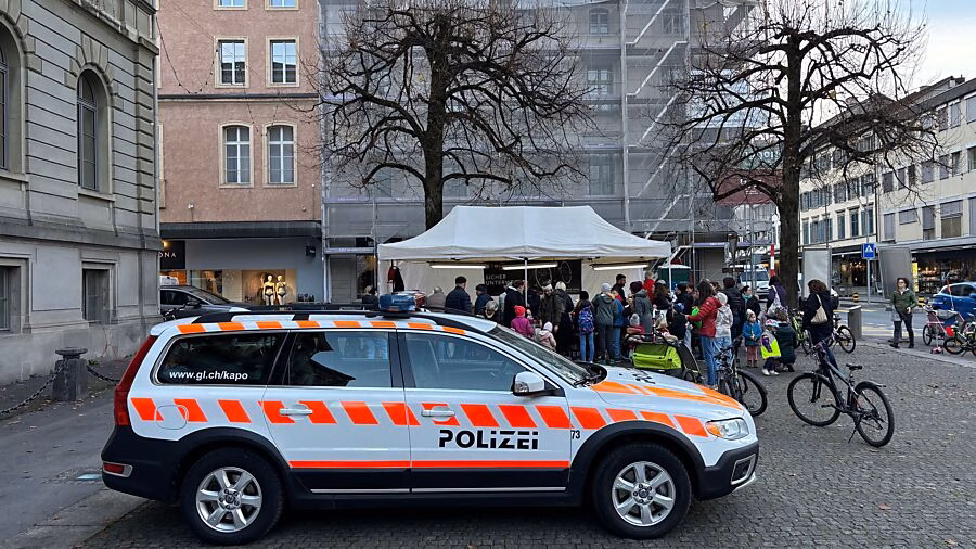 Sichtbarkeit im Dunkeln: Kantonspolizei warnt vor Verkehrsunfällen!