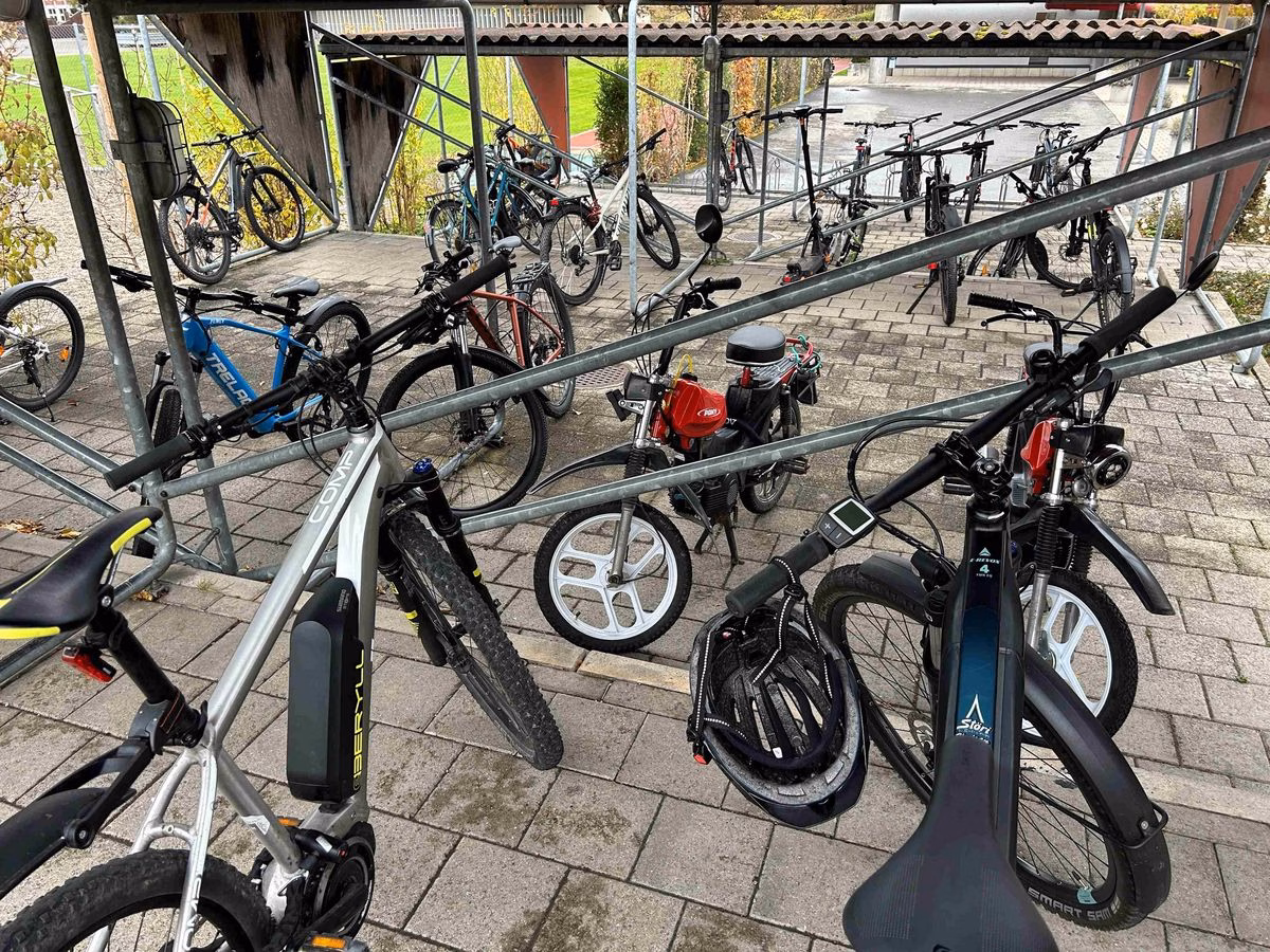 Zweirad-Kontrollen auf Schulwegen: Polizei zieht klare Grenze!