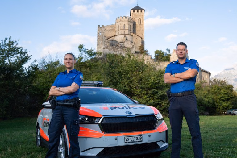Neue Polizei-Uniform für die Romandie und den Tessin ab 2026!