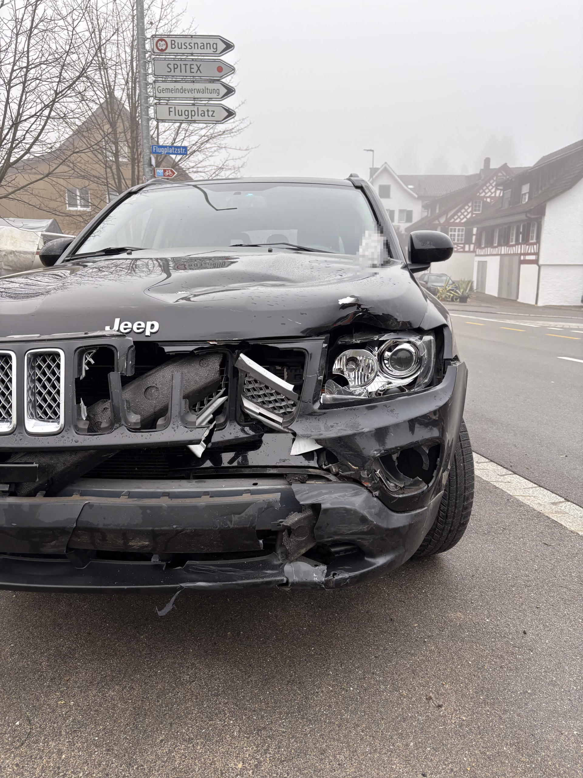 Schwerer Motorradunfall in Amlikon-Bissegg: Fahrer im Spital!