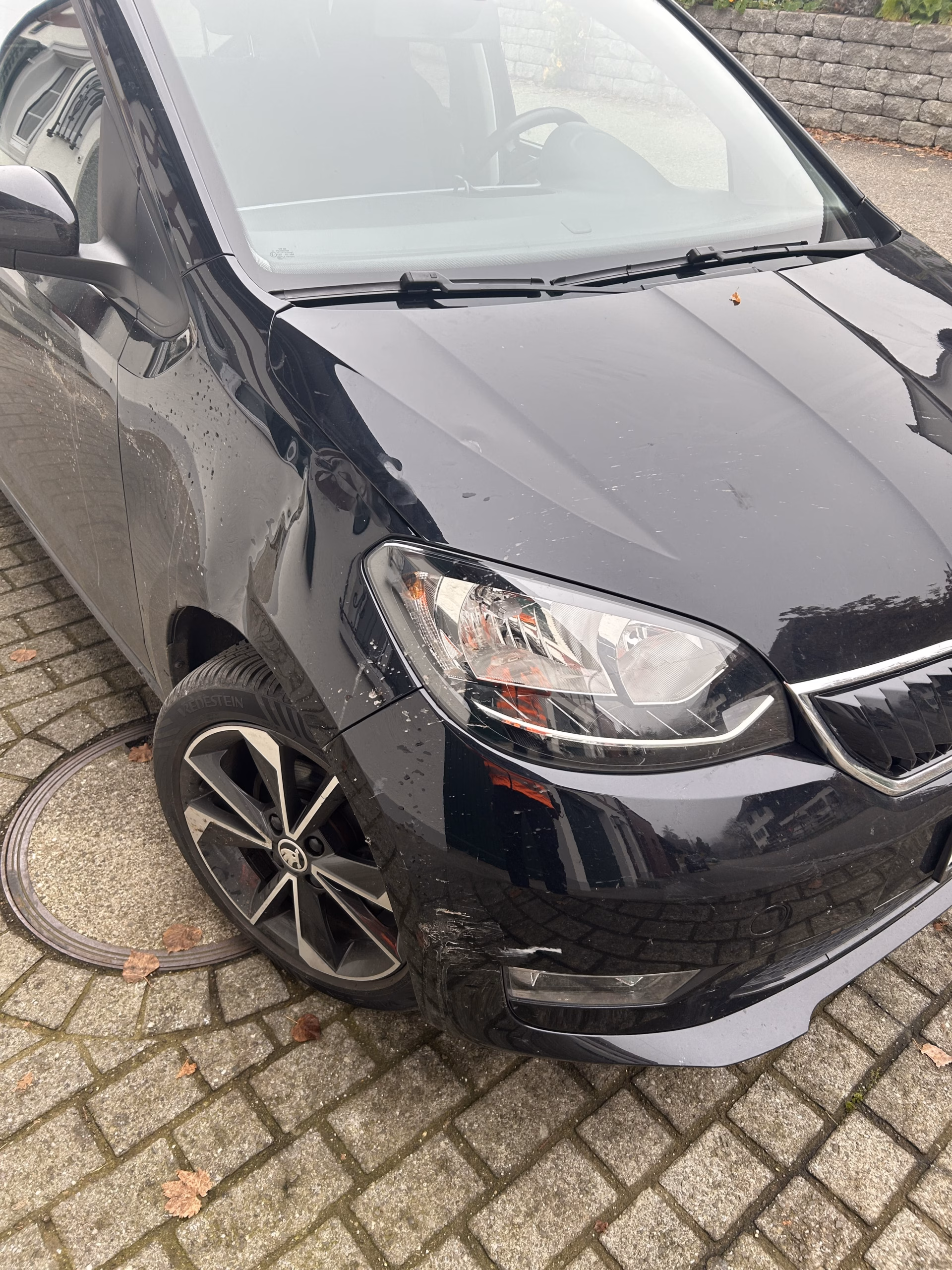 Velofahrer bei Unfall in Nussbaumen schwer verletzt – Heiliger Rettungsdienst im Einsatz!