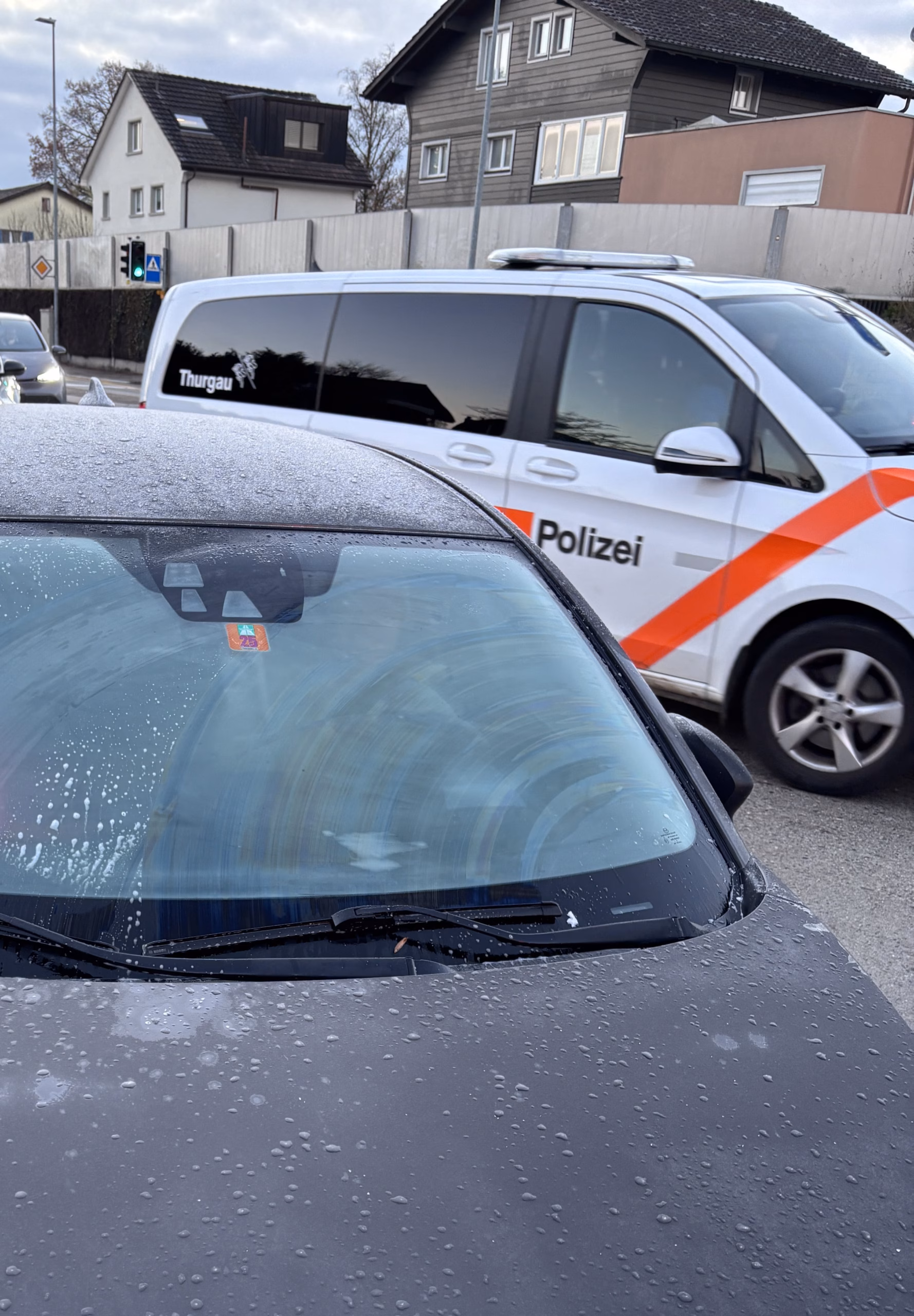 Vereiste Scheiben gefährden Leben: Kantonspolizei schlägt Alarm!