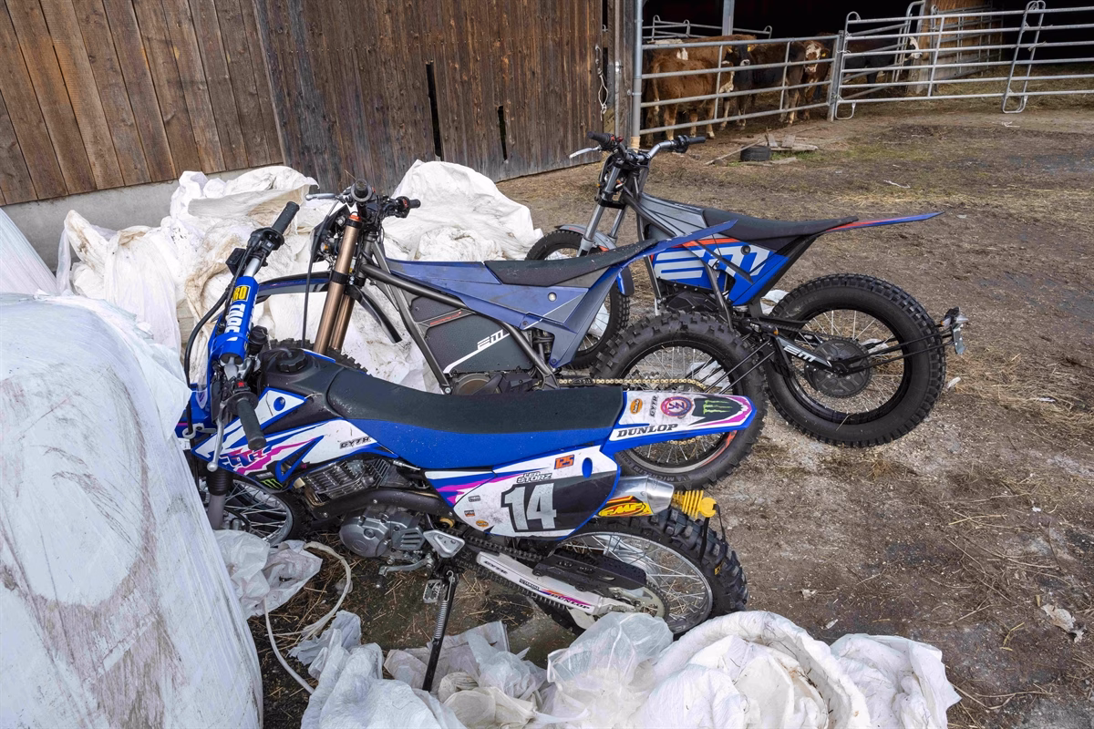 Nachts in Cazis: Einbrecher erbeuten Motorräder und fliehen nach Frankreich!