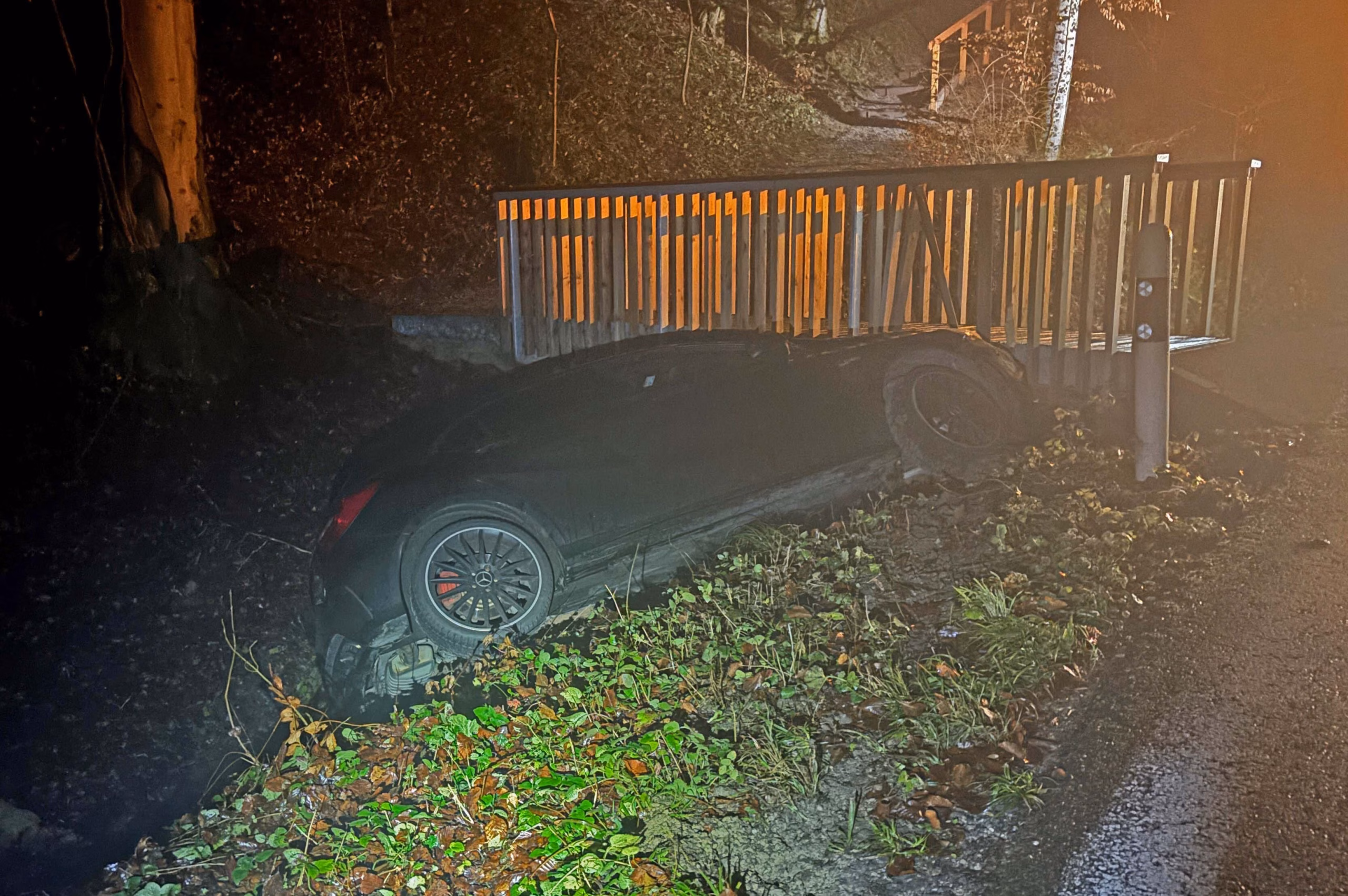 Trunkenheitsfahrt in Frauenfeld: Autofahrer landet im Bachbett!