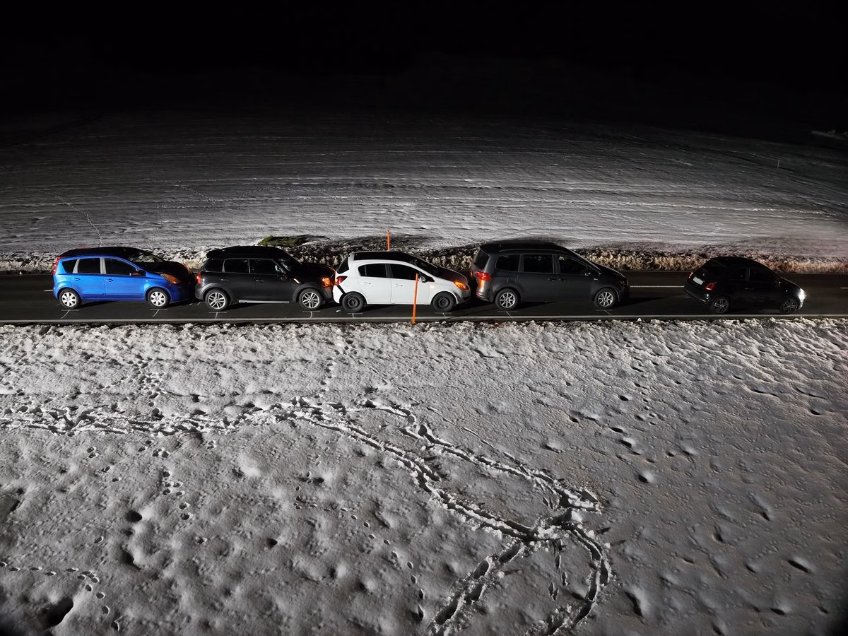 Zwei Auffahrunfälle in Stein: Rollerfahrerin verletzt, hoher Sachschaden!