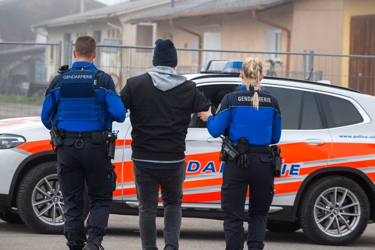 Zwei Einbrecher in Gland gefasst – Polizei warnt vor steigender Kriminalität!