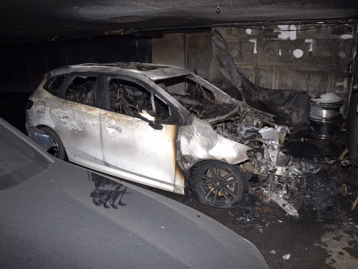 Brand in Domat/Ems: Tiefgarage evakuiert, Feuerwehr im Dauereinsatz!