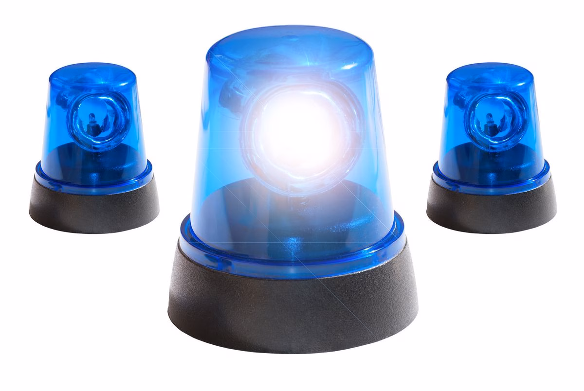 Polizei jagt Führerscheinlose: Jugendliche flüchten auf Motorrädern!